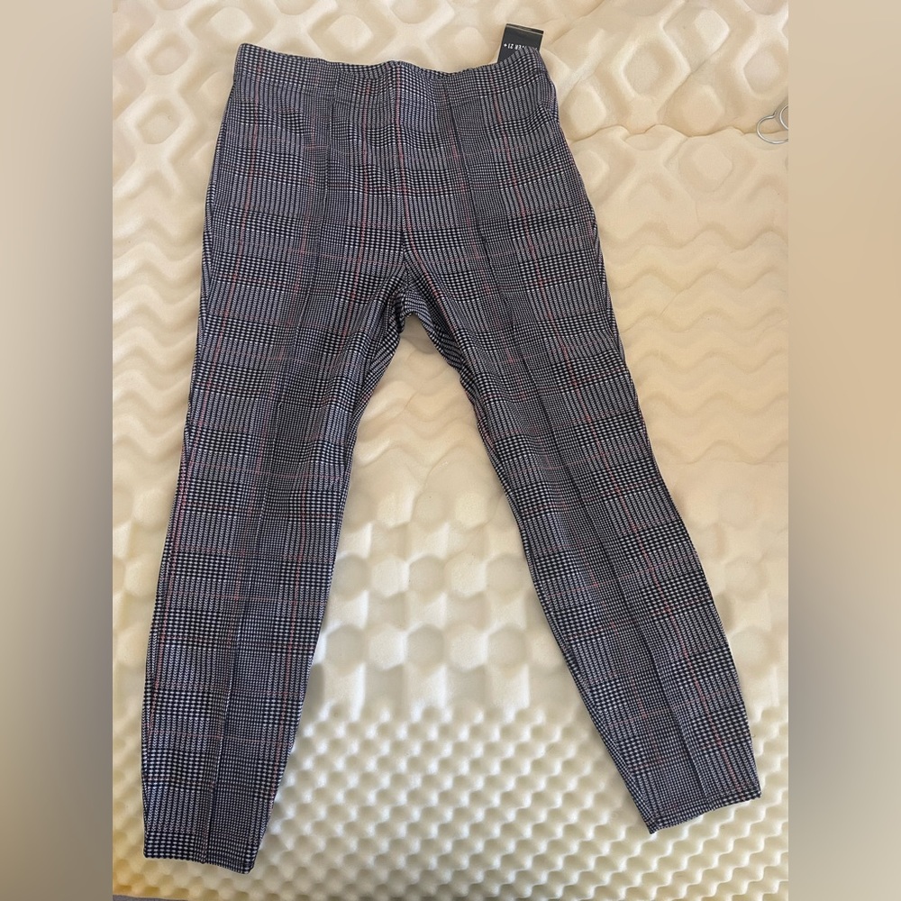 Women’s Capri Dress Pant/Leggings